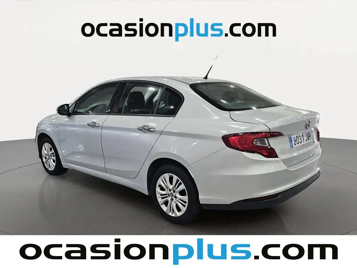 Usado Fiat Tipo Easy 95 CV (69 kW) 2017 Gris plata Berlina