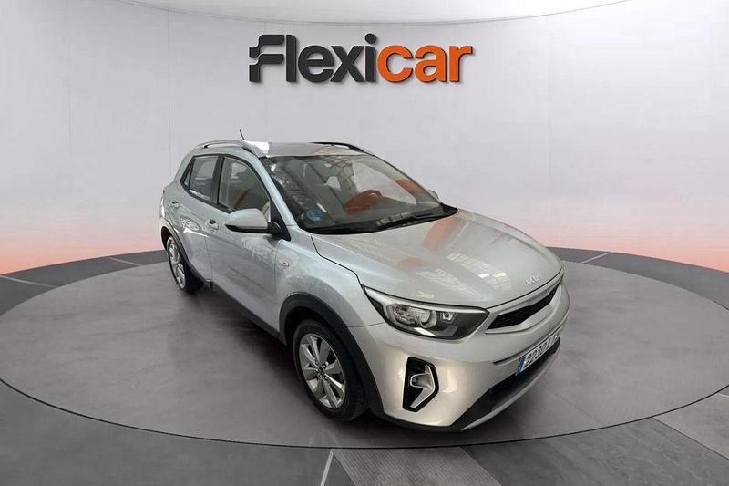 Gris Usado 2022 Kia Stonic SUV | 13.490 € (Precio justo) - Imagen 1/4