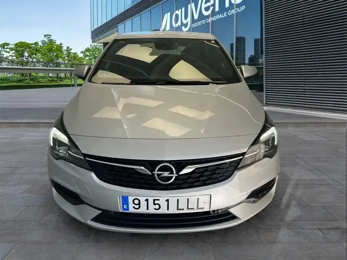 Usado Opel Astra GS Line 110 CV (80 kW) 2020 Gris Utilitario