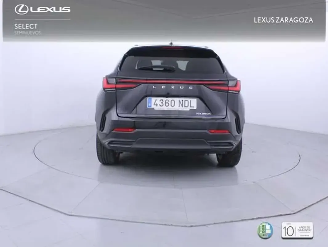 Usado Lexus NX350h Executive Line 242 CV (177 kW) 2025 Negro SUV