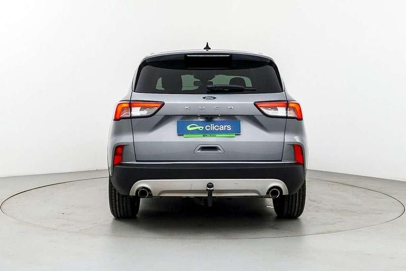Usado Ford Kuga Titanium 120 CV (88 kW) 2020 Plateado SUV