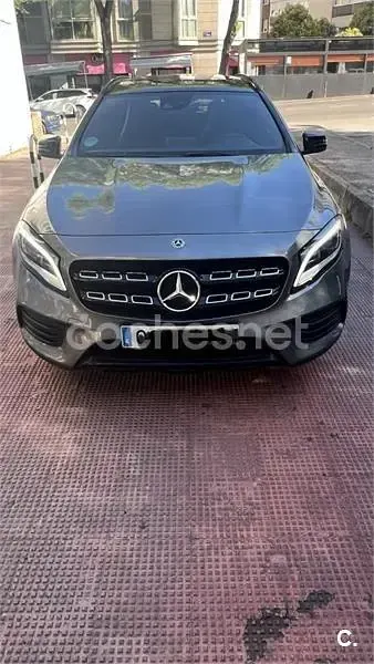 Usado Mercedes GLA220 177 CV (130 kW) 2019 Gris / plata SUV