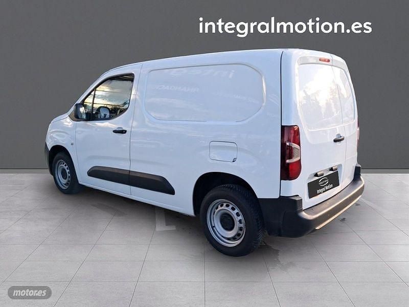 Usado Peugeot Partner 102 CV (75 kW) 2022 Blanco Monovolumen