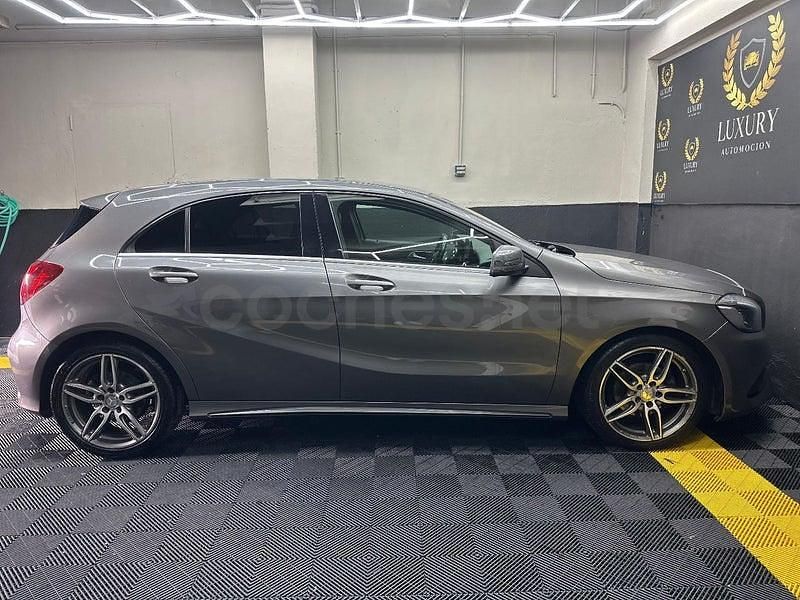 Usado Mercedes A200 AMG line 136 CV (100 kW) 2016 Gris / plata Berlina