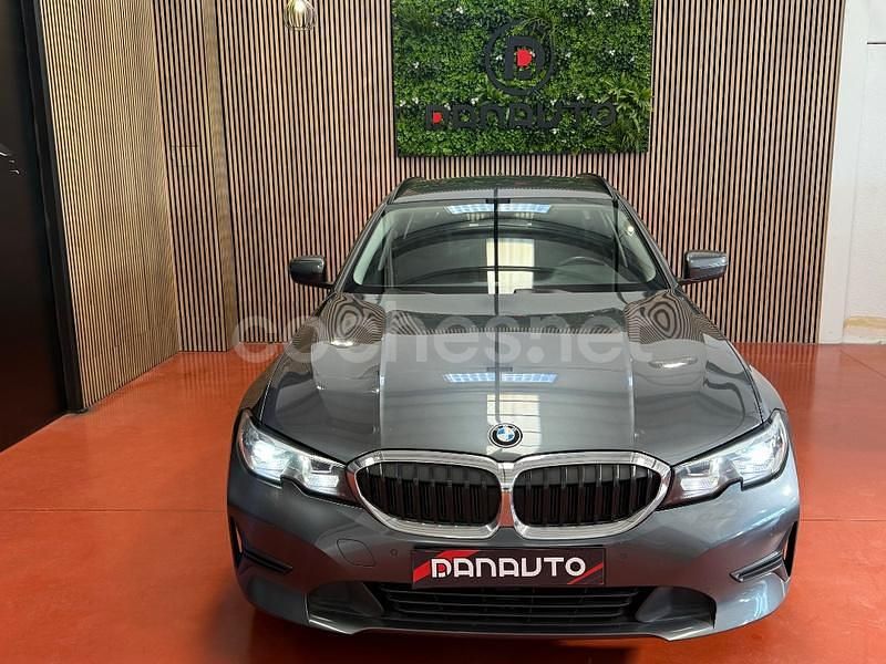 Usado BMW 320e 190 CV (139 kW) 2021 Gris / plata Familiar