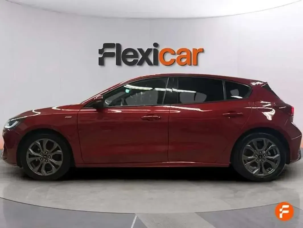 Usado Ford Focus ST-Line 155 CV (114 kW) 2024 Rojo Berlina