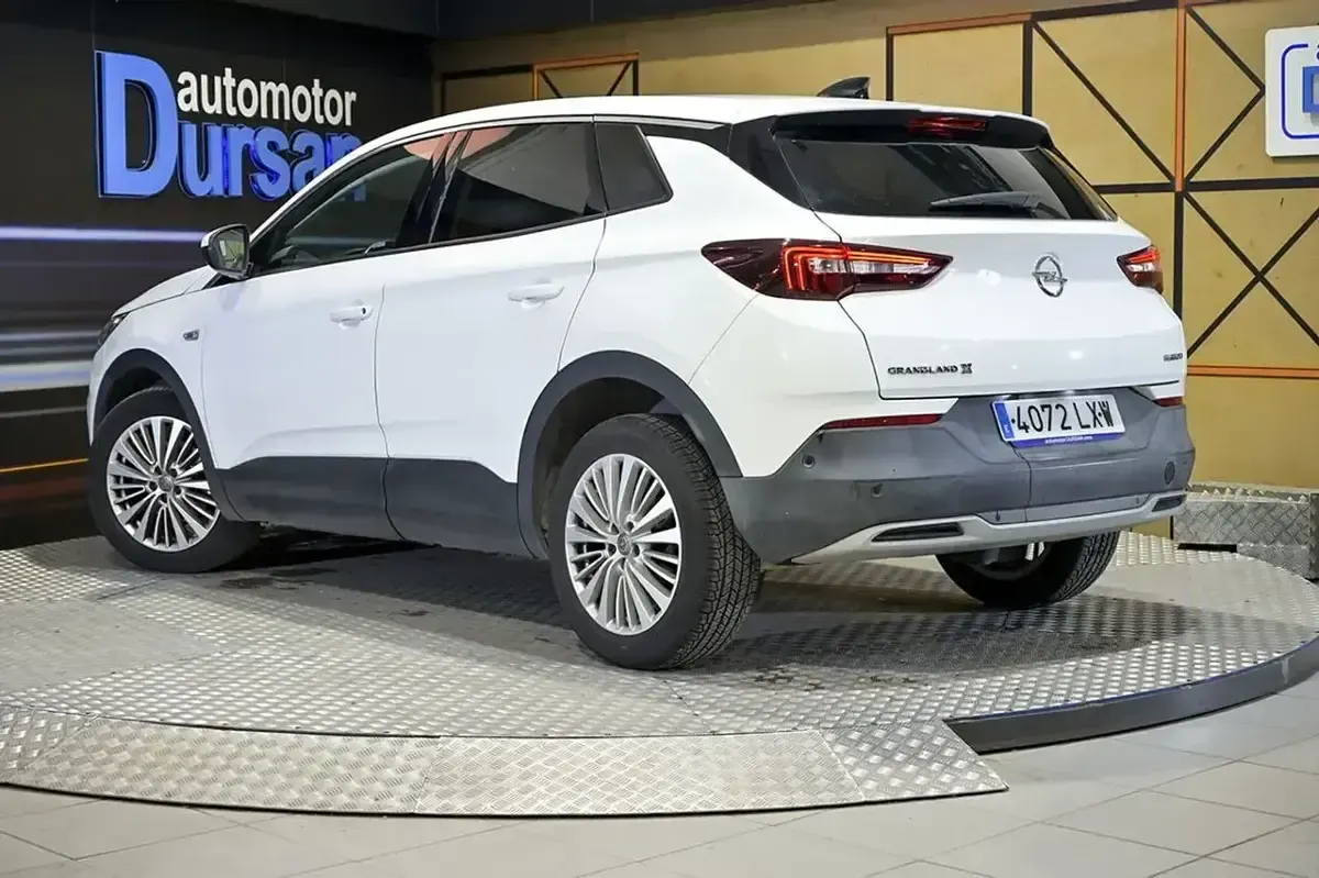 Używany Opel Grandland X Selective 120 KM (88 kW) 2018 Biały SUV