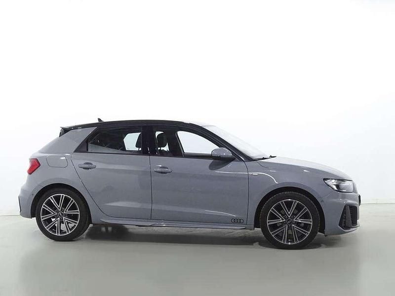 Usado Audi A1 Sportback S-Line 150 CV (110 kW) 2022 Gris Utilitario