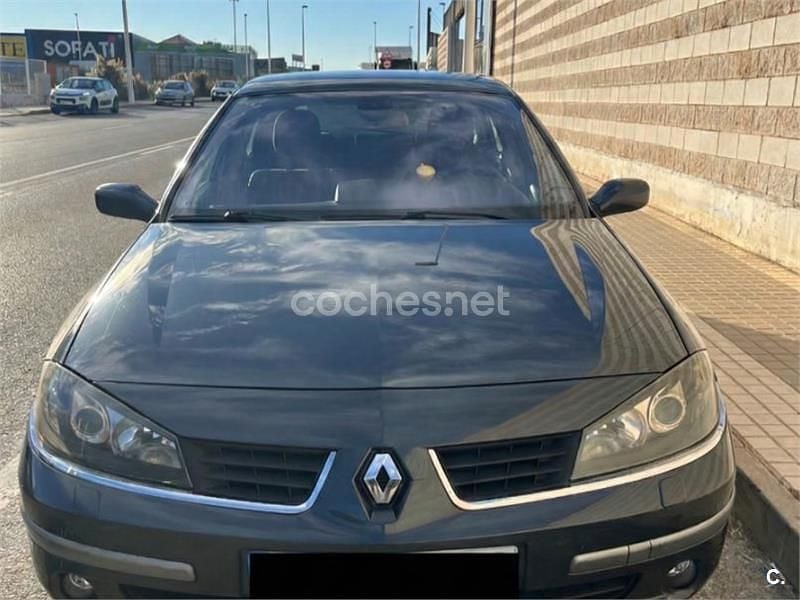 Negro Usado 2005 Renault Laguna II Expression Berlina | 2990 € (Precio justo) - Imagen 1/4