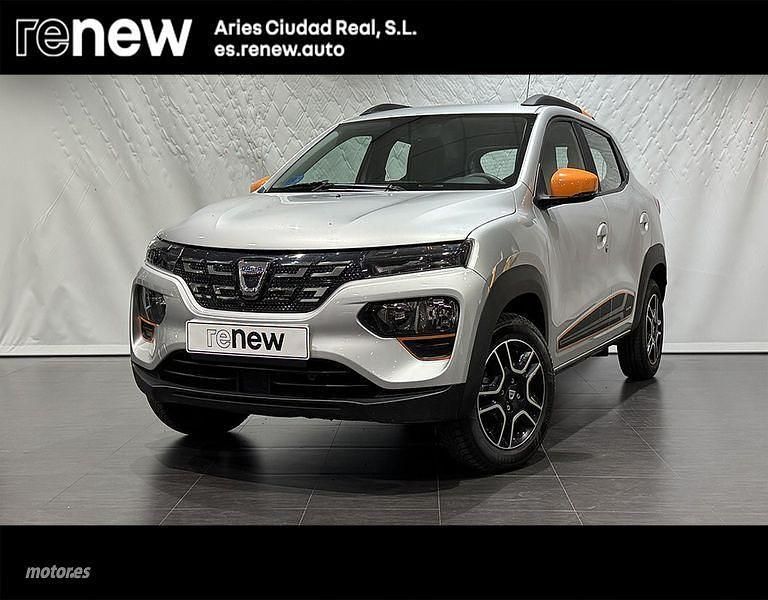 Usado Dacia Spring Comfort Plus 33 kW (45 CV) 2022 Blanco Utilitario