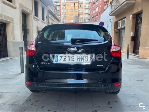 Usado Ford Focus 125 CV (91 kW) 2013 Negro Berlina