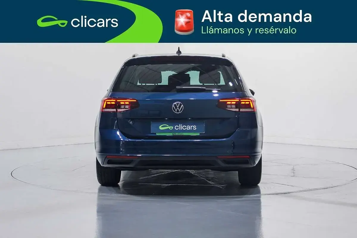 Usado VW Passat Executive 150 CV (110 kW) 2021 Azul Familiar
