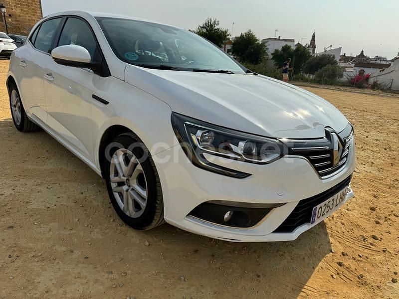 Blanco Usado 2020 Renault Mégane IV Business Berlina | 13.900 € (Buen precio) - Imagen 1/4