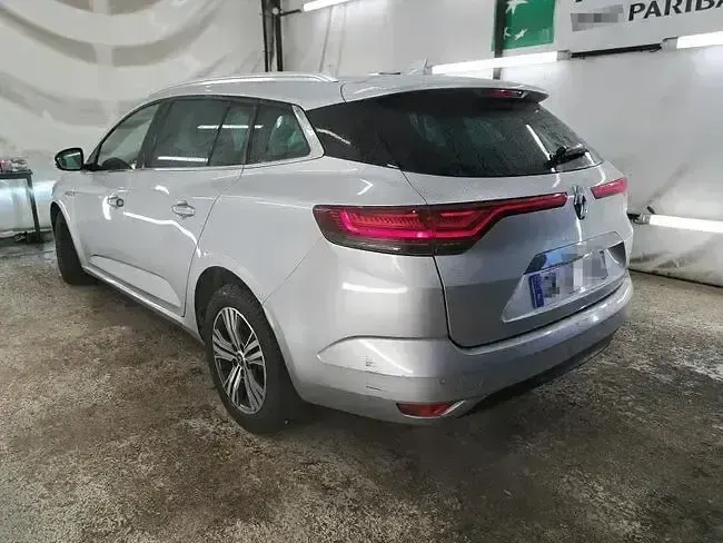 Usado Renault Mégane IV Intens 140 CV (102 kW) 2023 Gris Familiar