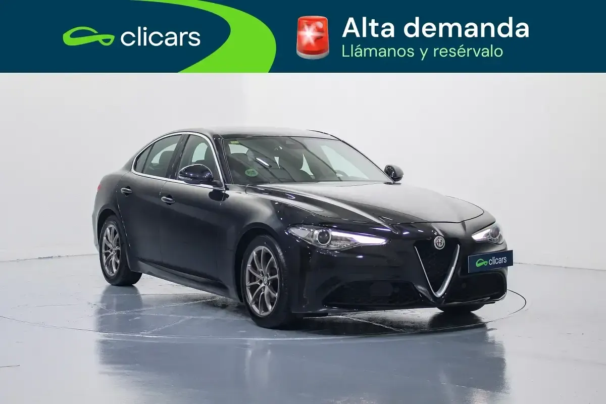 Usado Alfa Romeo Giulia 150 CV (110 kW) 2016 Negro Berlina