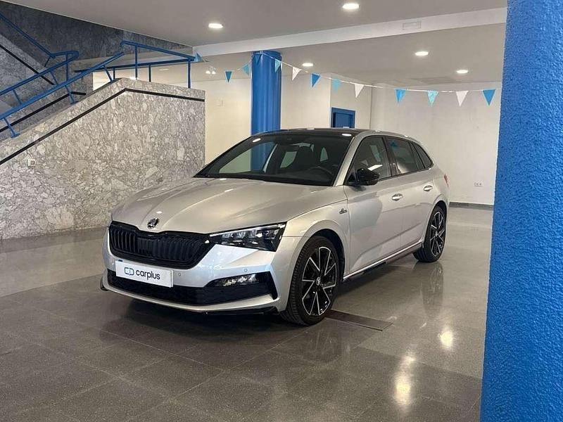 Usado Skoda Scala Monte Carlo 150 CV (110 kW) 2024 Plateado Utilitario