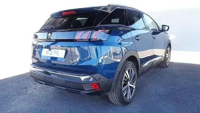 Usado Peugeot 3008 Allure 130 CV (95 kW) 2024 Azul SUV