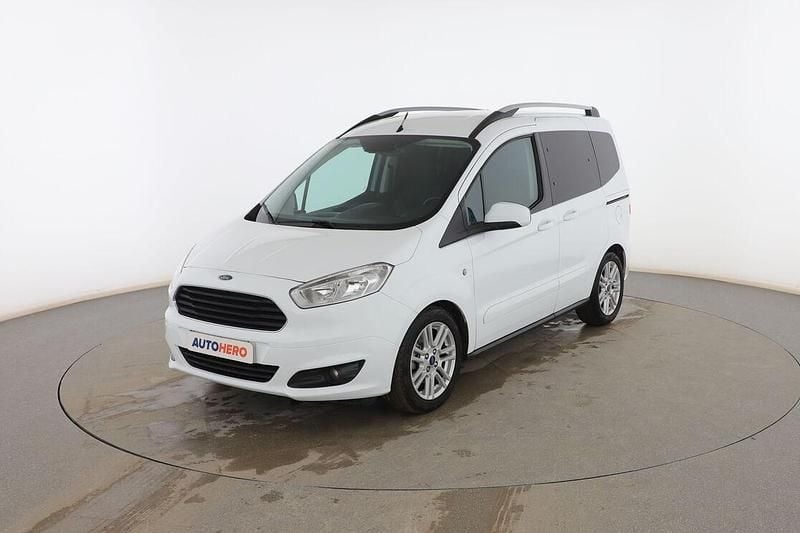 Usado Ford Tourneo Courier Titanium 95 CV (69 kW) 2018 Blanco Monovolumen