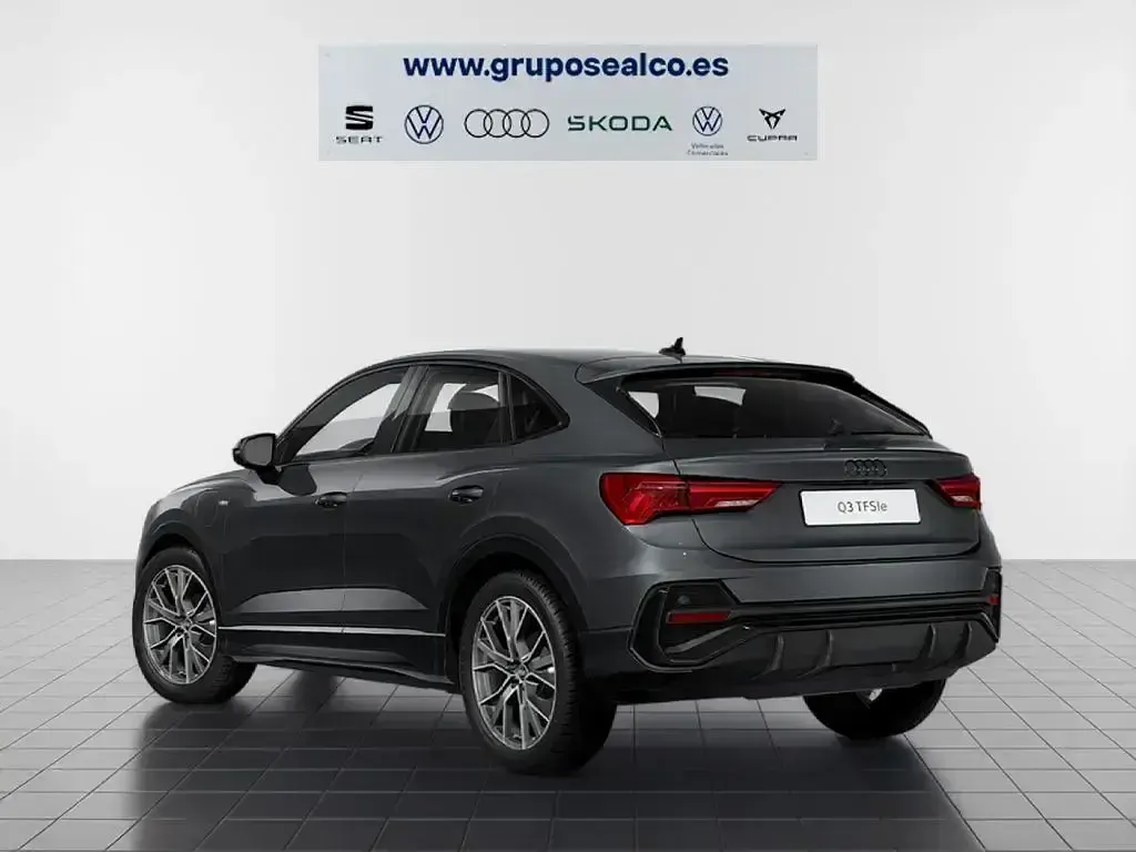 Usado Audi Q3 Sportback 245 CV (180 kW) 2022 Gris / plata SUV