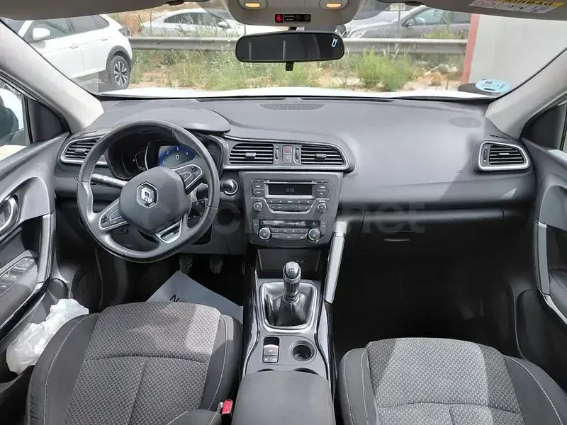 Usado Renault Kadjar Business 115 CV (84 kW) 2021 Blanco SUV