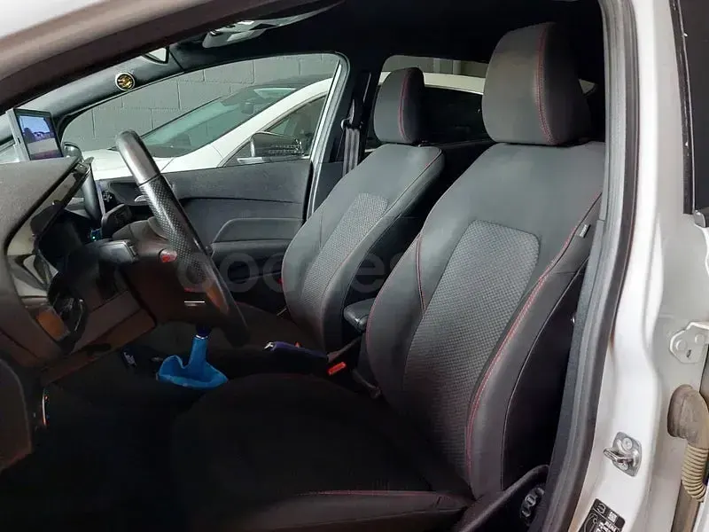 Usado Ford Fiesta ST-Line 75 CV (55 kW) 2020 Blanco Utilitario