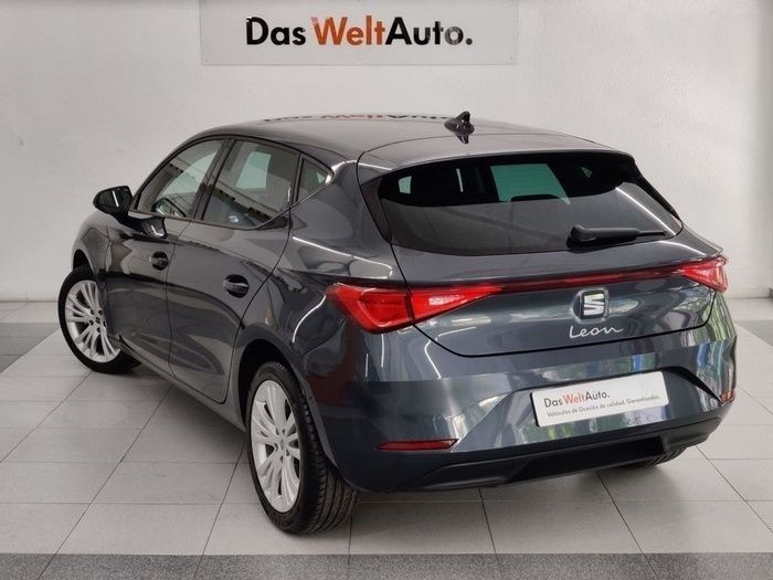 Gris Usado 2024 Seat Leon Style | 22.500 € (Super precio) - Imagen 1/4