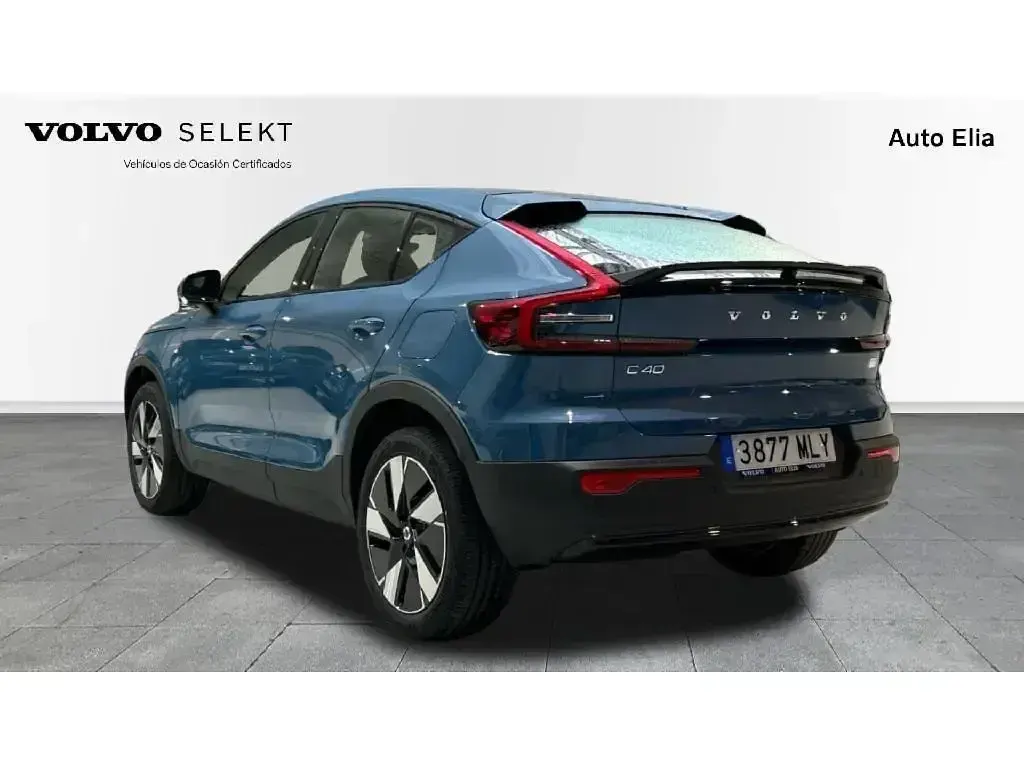Käytetty Volvo C40 Core 175 kW (238 HP) 2023 Sininen Katumaasturi