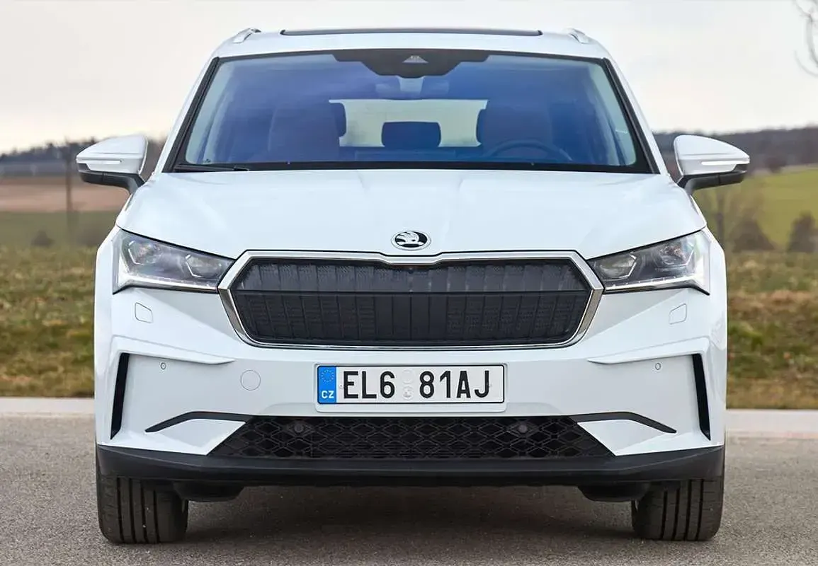 Usado Skoda Enyaq iV SportLine 150 kW (204 CV) 2023 Rojo SUV