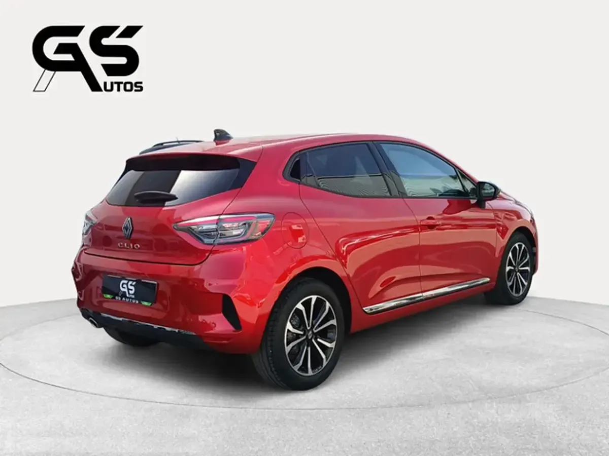 Usado Renault Clio Techno 90 CV (66 kW) 2025 Rojo Utilitario
