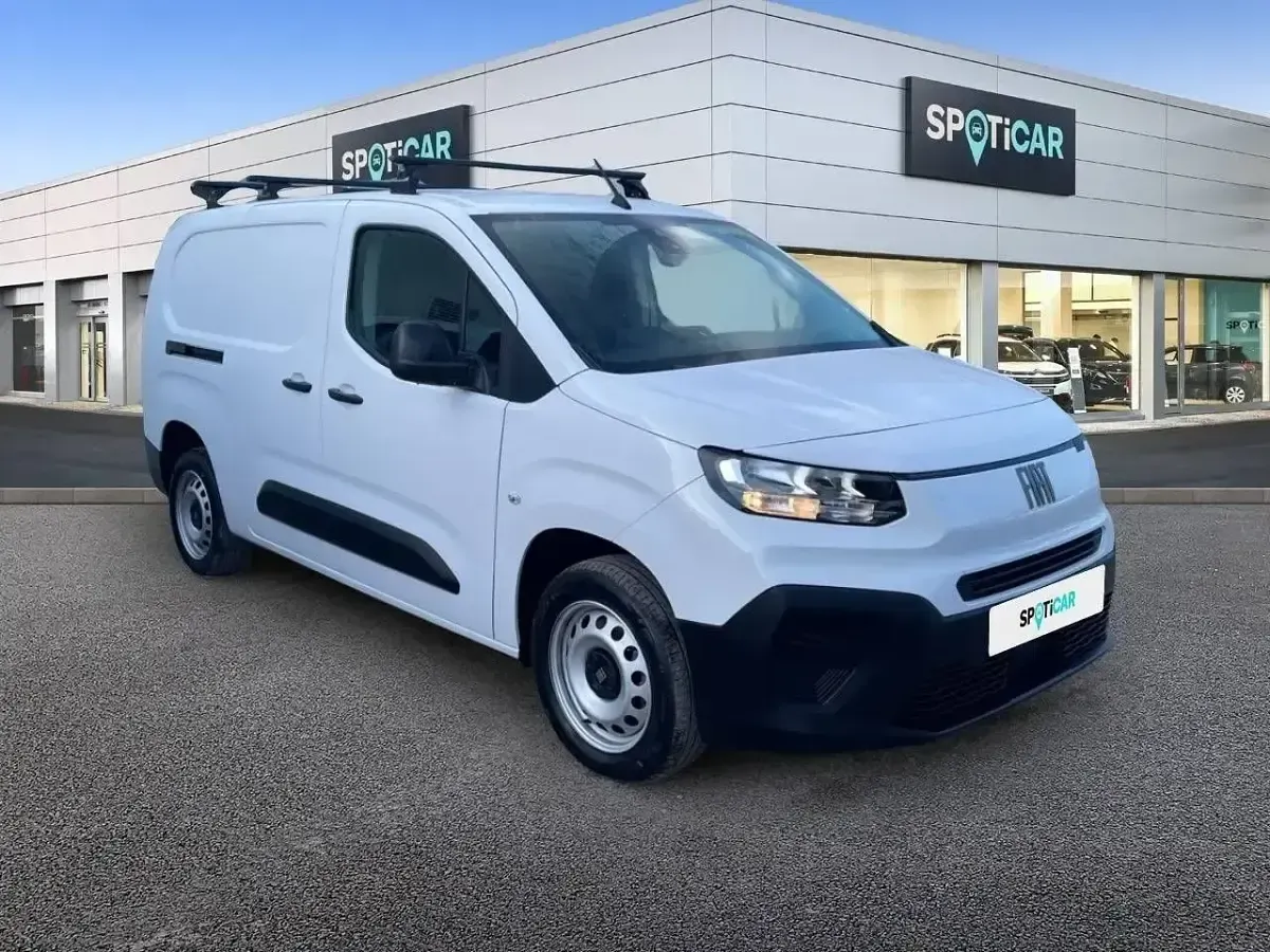 Usado Fiat Doblò 101 CV (74 kW) 2024 Blanco Monovolumen