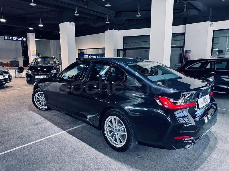 Usado BMW 320e Comfort Edition 204 CV (150 kW) 2023 Negro Berlina