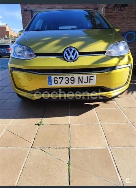 Usado VW up! move up! 60 CV (44 kW) 2017 Amarillo Utilitario