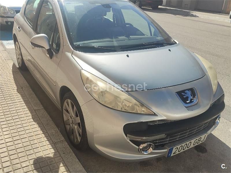 Usado Peugeot 207 Sport 95 CV (69 kW) 2008 Gris / plata Berlina