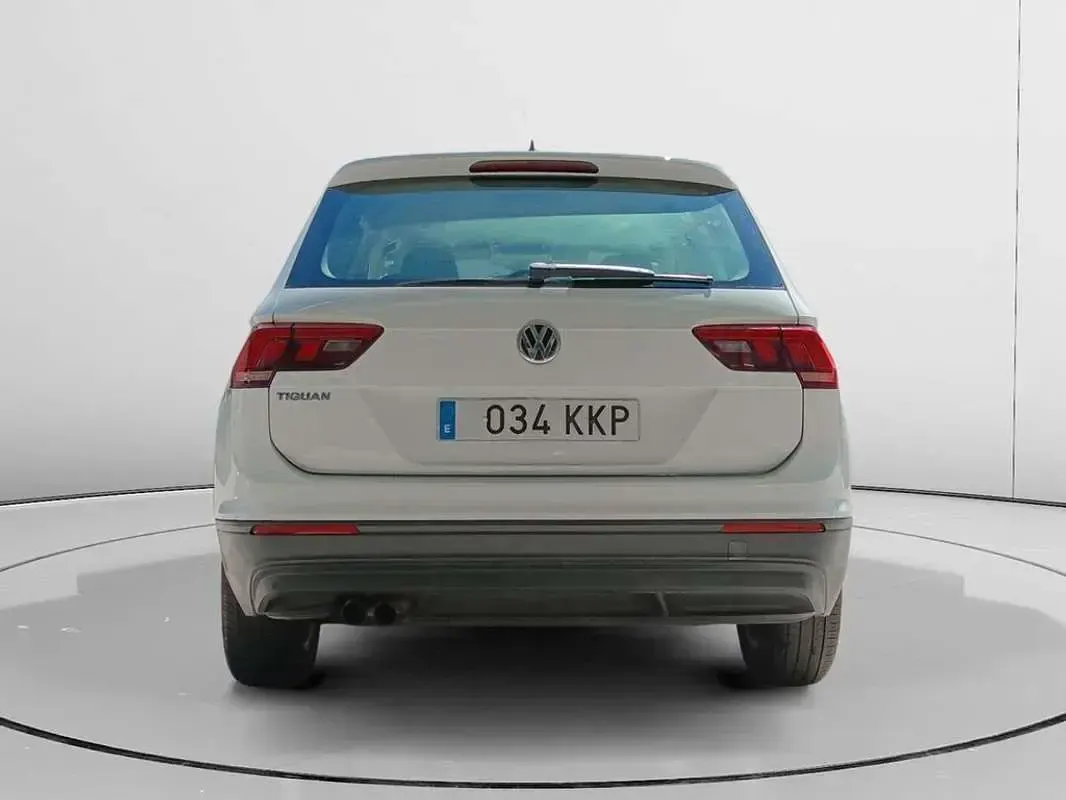 Usado VW Tiguan Edition 125 CV (91 kW) 2018 Blanco SUV