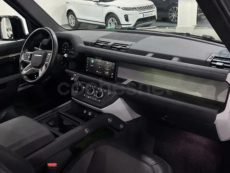 Usado Land Rover Defender SE 249 CV (183 kW) 2024 Pangea green SUV