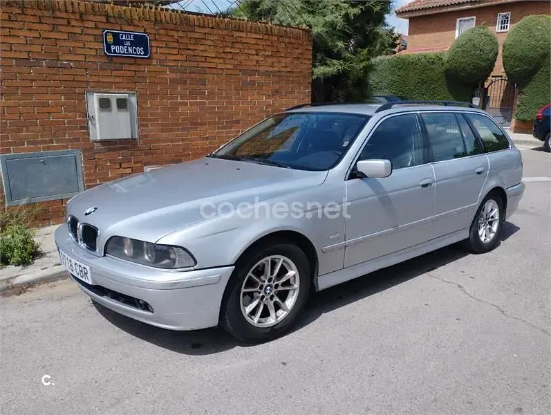 Usado BMW 520 Exclusive 136 CV (100 kW) 2002 Gris / plata Familiar