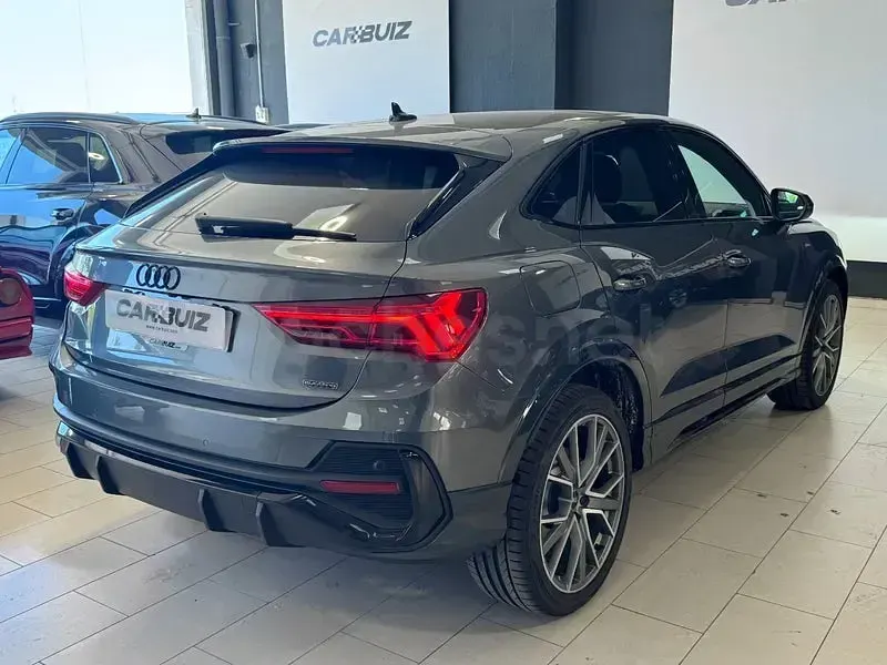 Usado Audi Q3 Sportback S-Line 200 CV (147 kW) 2021 Gris / plata SUV