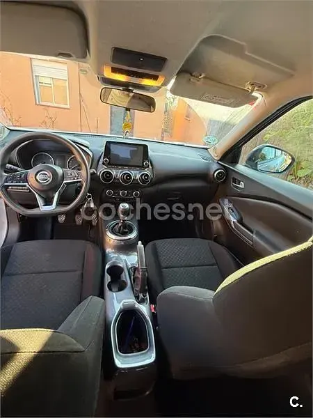 Usado Nissan Juke Acenta 114 CV (83 kW) 2021 Gris / plata SUV
