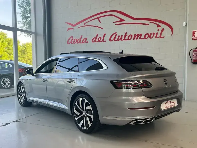 Usado VW Arteon R-line 150 CV (110 kW) 2022 Gris / plata Familiar
