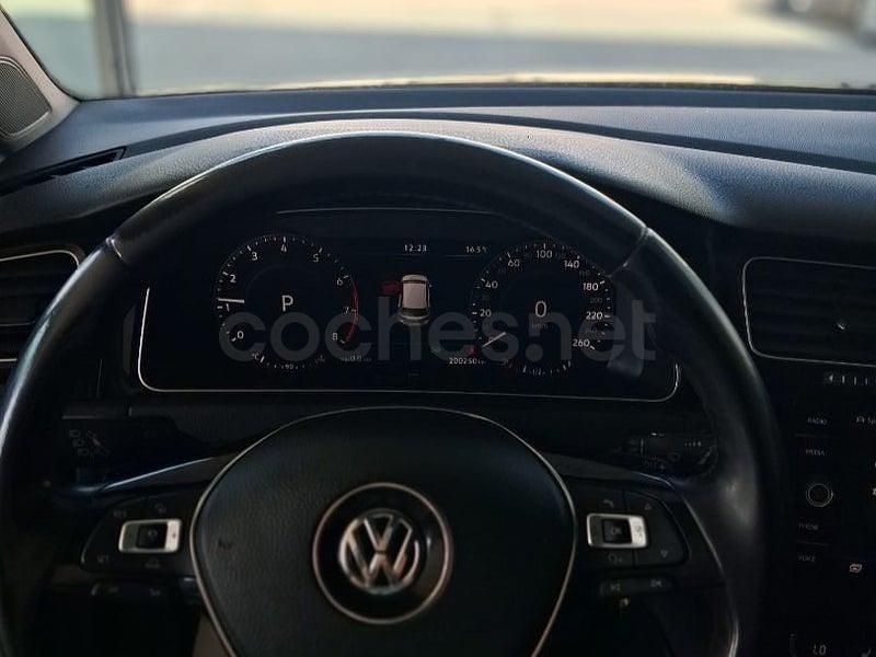 Usado VW Golf VII Advance 125 CV (91 kW) 2017 Negro Berlina
