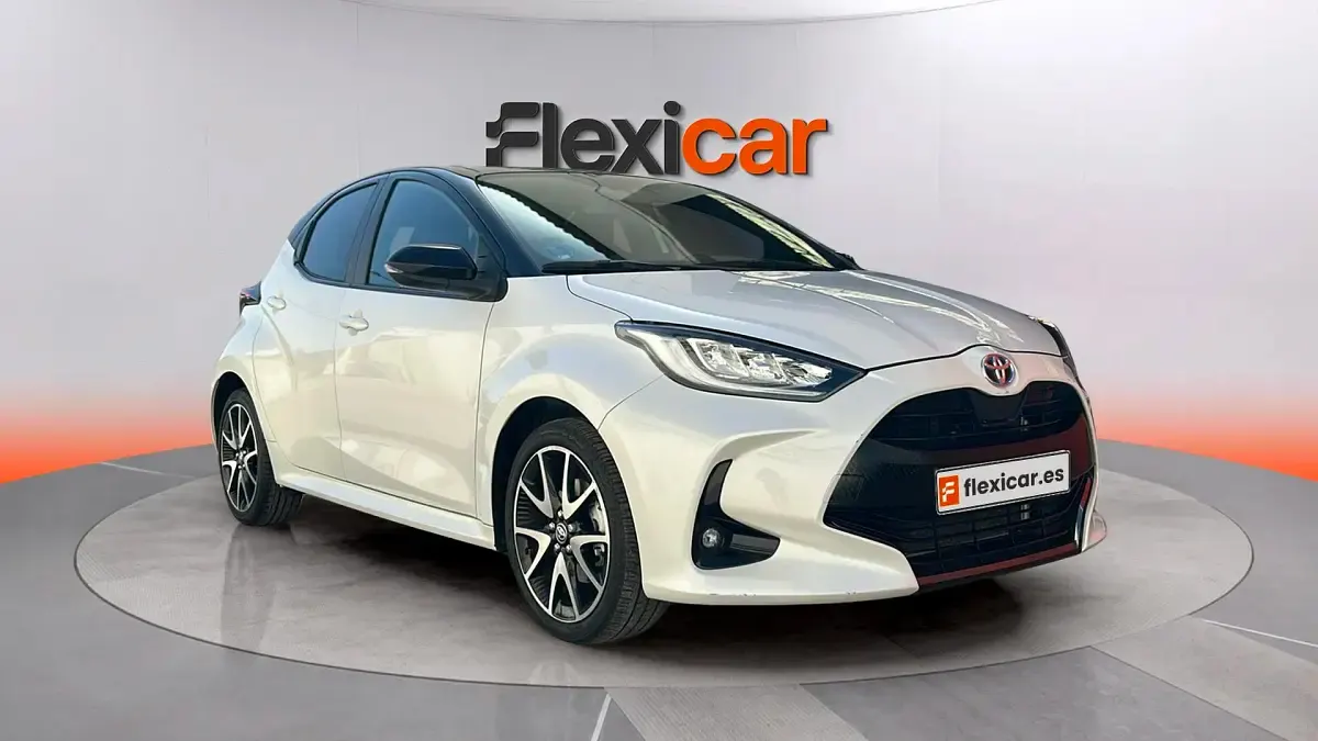 Usado Toyota Yaris Hybrid Style 116 CV (85 kW) 2022 Berlina
