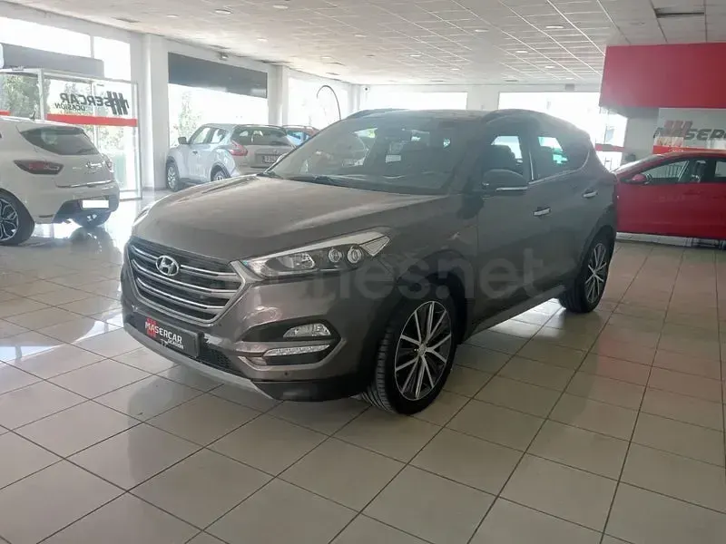 Usado Hyundai Tucson 176 CV (129 kW) 2018 Gris / plata SUV