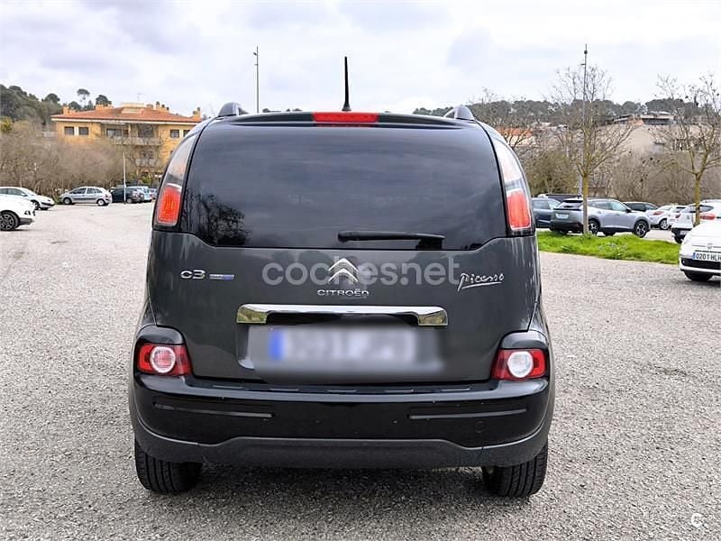 Usado Citroën C3 Picasso Exclusive 99 CV (72 kW) 2016 Gris / plata Monovolumen