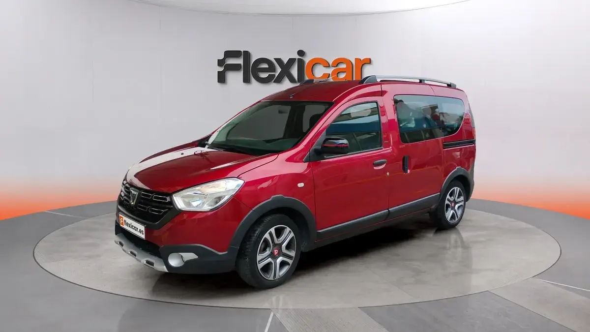 Usado Dacia Dokker Comfort 95 HP (69 kW) 2020 Vermelho Monovolume
