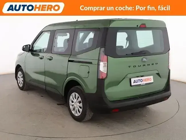 Usado Ford Tourneo Courier Trend 125 CV (91 kW) 2024 Verde Monovolumen