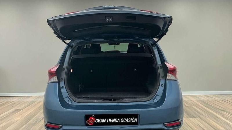 Usado Toyota Auris Active 116 CV (85 kW) 2016 Azul Utilitario