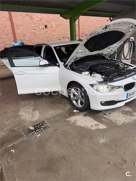 Käytetty BMW 320 Sport Line 184 HP (135 kW) 2015 Valkoinen Sedan