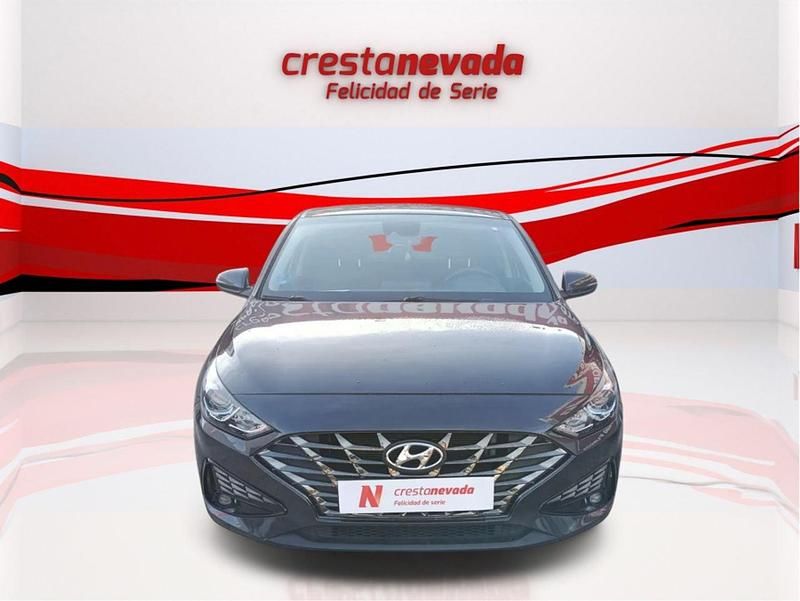 Usado Hyundai i30 120 CV (88 kW) 2021 Negro Utilitario