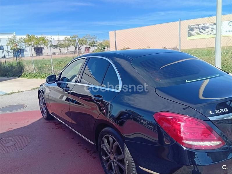 Usado Mercedes C220 170 CV (125 kW) 2016 Negro Berlina