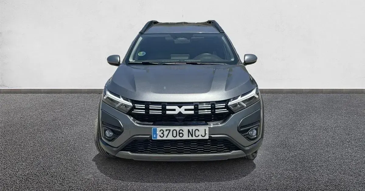 Usado Dacia Jogger Expression 140 CV (102 kW) 2025 Monovolumen